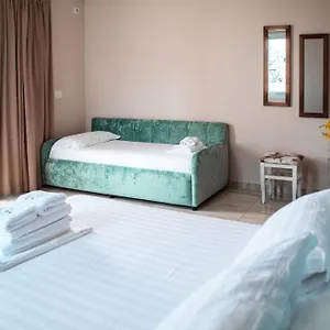 E Bardhe Butique Sarandë